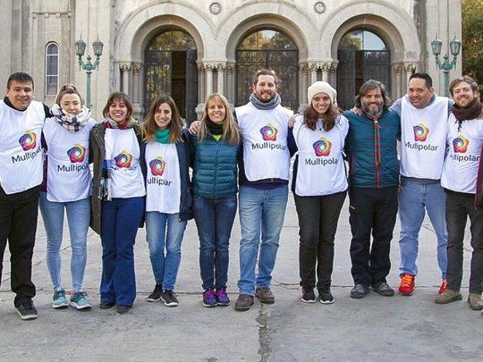 Ante el contexto actual y, frente al desafío sanitario que enfrenta el país, Fundación Multipolar se plantean asistir a los más afectados, aquellos que están en la calle y no tienen acceso a alimentos e insumos de higiene.