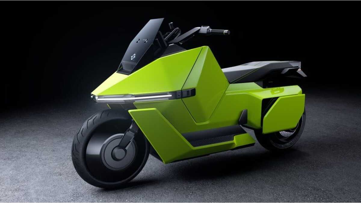 The smart electric motorcycle arrives: stability, autonomous driving and parked alone