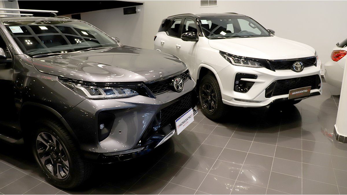 Despite down the exchange gap, the month closed with a strong rise in vehicle sales