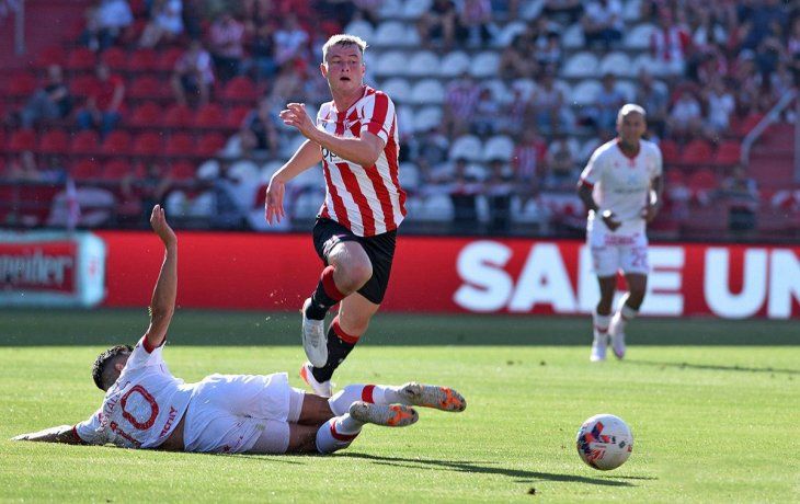estudiantes goleo a huracan y volvio a la victoria