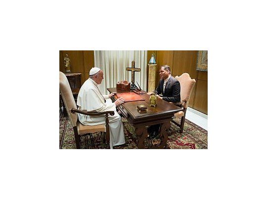 El Papa recibió al mandatario ecuatoriano en audiencia privada.