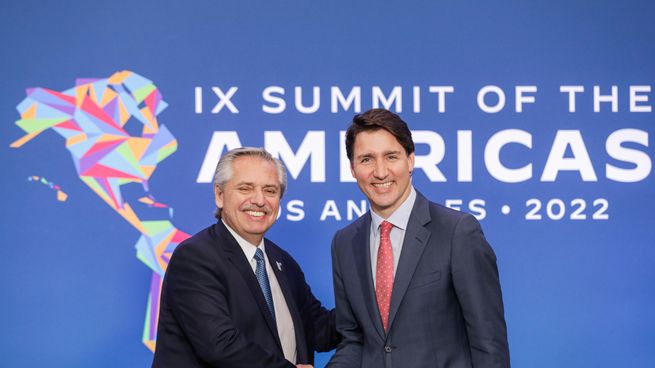 Alberto Fernández y Justin Trudeau (3).JPG