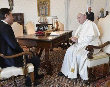 El Papa recibió al premier italiano, Giuseppe Conte, para hablar sobre el coronavirus.