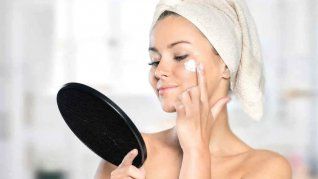 La ANMAT suspendió la comercialización de geles, cremas cosméticas y un antibiótico inyectable por riesgo sanitario. La ANMAT suspendió la comercialización de geles, cremas cosméticas y un antibiótico inyectable por riesgo sanitario.