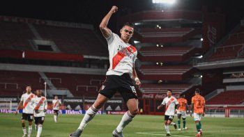 El delantero colombiano Rafael Santos Borré.