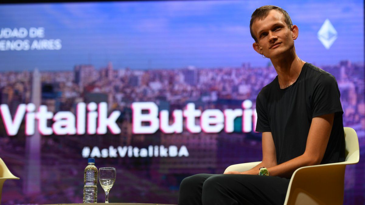 El creador de Ethereum, Vitalik Buterin, dijo que Milei hizo que sea cool  volver a hablar de la economía