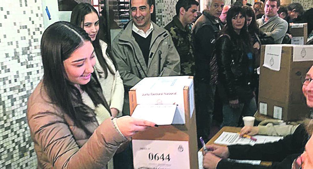 PASO teñidas por cábalas de políticos e insólito accidente (foto 3)