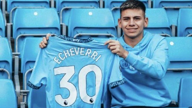 Claudio Echeverri fue presentado como refuerzo del Manchester City