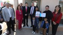alberto fernandez, ferraresi y zamora otorgaron mas de 800 viviendas en santiago del estero
