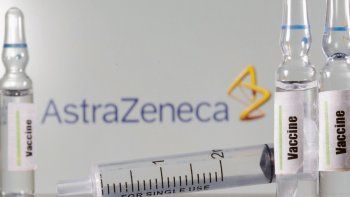 ALCANCE. La vacuna de AstraZeneca contra el nuevo coronavirus reúne las condiciones para tener un alcance internacional mayor que las de otros laboratorios.