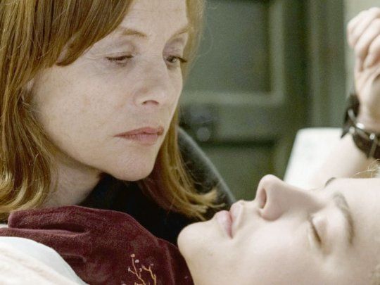 La viuda. Isabelle Huppert y Chloë Grace Moretz en el nuevo film del irlandés Neil Jordan.