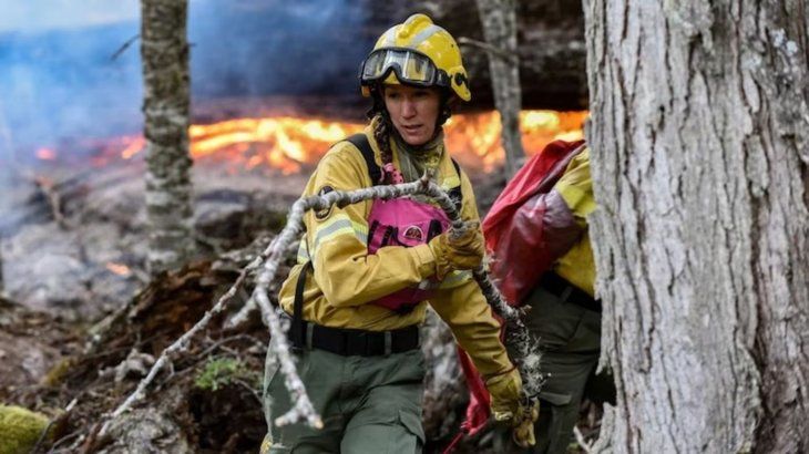 Los brigadistas pudieron reducir el fuego. 