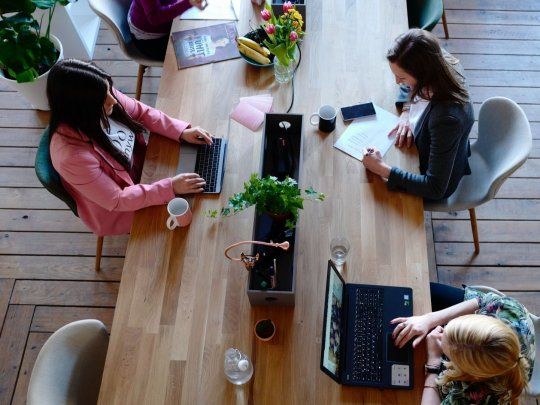 El coworking se ve cada vez más como una alternativa a las oficians tradicionales o la virtualidad. 