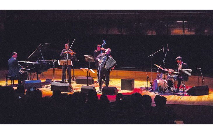 ámbito.com | Tributo. El espíritu y la música de Piazzolla en el concierto.