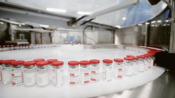 ESCALA. La producción de la vacuna Sputnik V contra el covid-19 está sometida, como todas, a un cuello de botella. Pero Rusia planea ampliarla y permitir que los países compradores la elaboren localmente.