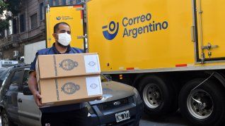 Correo Argentino distribuyó urnas en tres provincias que votan el próximo domingo.