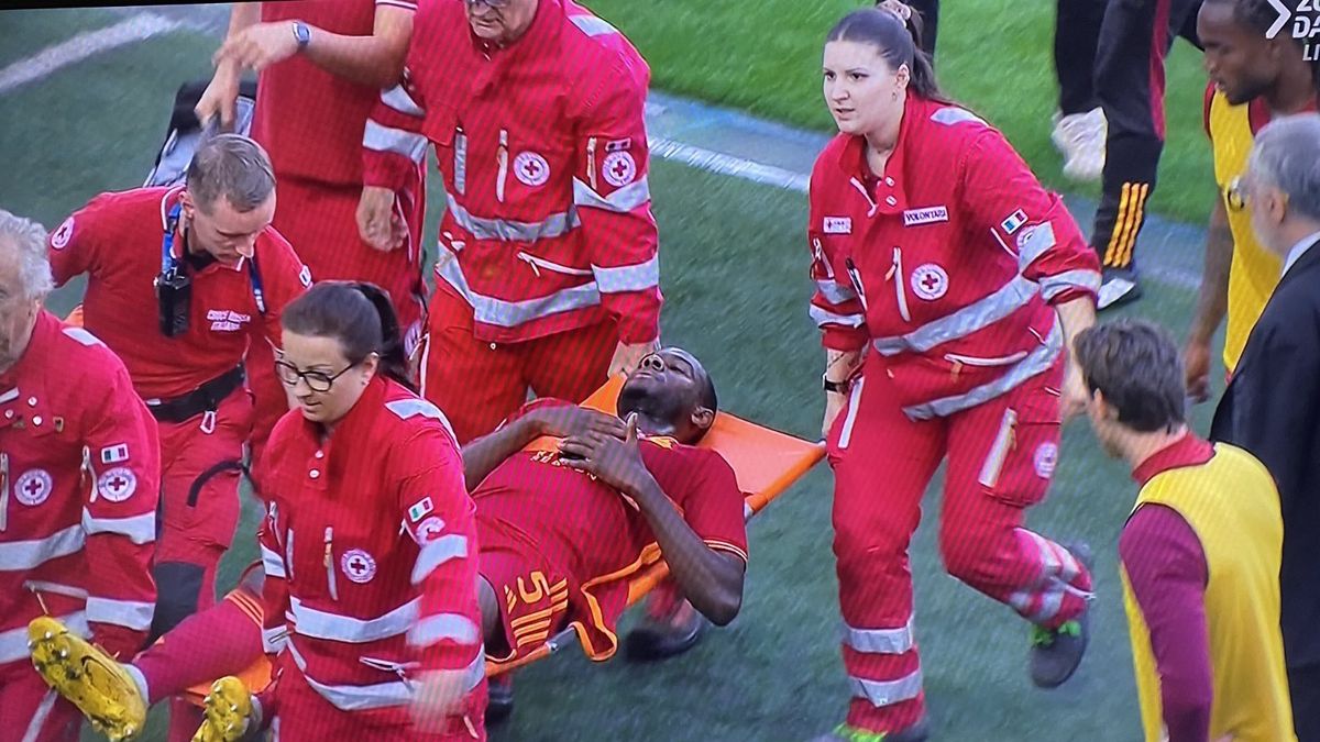 Evan N’Dicka collapsed in the middle of the match between Roma and Udinese