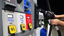 Los precios más altos de la gasolina están afectando a consumidores y empresas, mientras muchos hogares siguen enfrentando mayores presiones por el costo de vida.