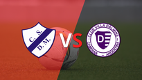 comienza el juego entre dep. merlo y villa dalmine en el estadio jose manuel moreno