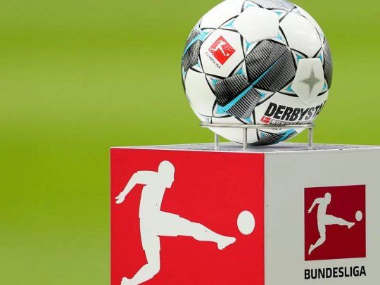 Dirigentes del fútbol alemán piden el reinicio de la Bundesliga para que no quiebre.