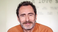 Demián Bichir triunfó en la televisión y su fortuna es un claro reflejo.
