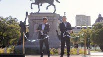 El gobernador y el intendente realizaron la inaguración en el centro de La Plata.