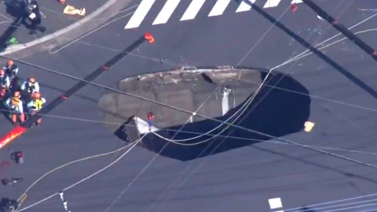A street sank in Japan and a truck driver is caught four days ago