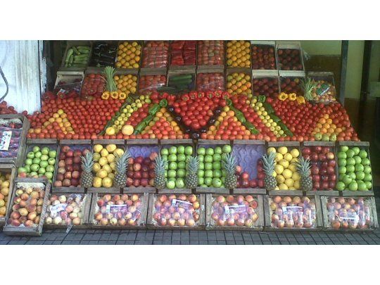 La brecha de precios entre lo que paga el consumidor y lo que recibe el productor por los productos agropecuarios se acrecentó 5,1% en marzo, alcanzando un valor promedio de 4,75 veces.