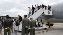 El vuelo con 10 argentinos deportados desde Estados Unidos arribó a Ezeiza durante la madrugada