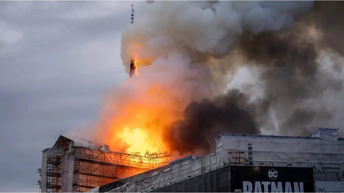 400-year-old historic building catches fire in Copenhagen