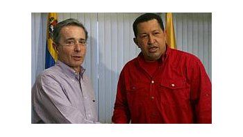 El ex presidente de Colombia, Alvaro Uribe, comparó a Hugo Chávez con Hitler.