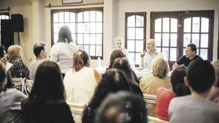 recorrida. Horacio Rodríguez Larreta estuvo ayer en el Club Arquitectura, en el barrio de Agronomía.