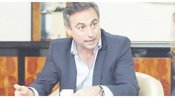 El intendente de Córdoba, Ramón Mestre, quedó expuesto por el cobro de tributos municipales encubiertos.