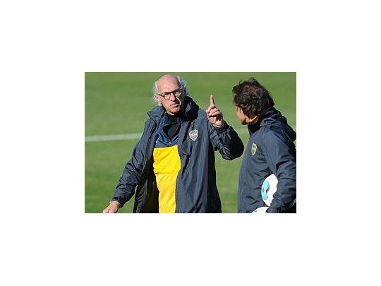 Bianchi hace cambios para jugar de local.