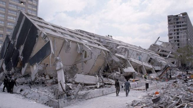 En 1985 en los límites de Guerrero y Michoacán, se produce un fuerte sismo de 8.1.