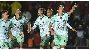Colón lo dio vuelta y volvió a la victoria