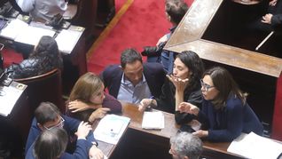 La  oposición se prepara para poner en agenda el criptoescándalo que tiene como protagonista al presidente Javier Milei. 