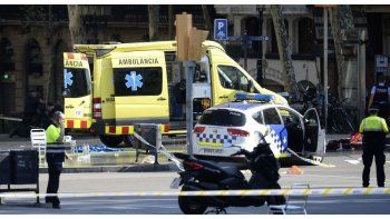 Regresó al país la argentina herida en el atentado en Barcelona tras acordar cooperación con el Gobierno