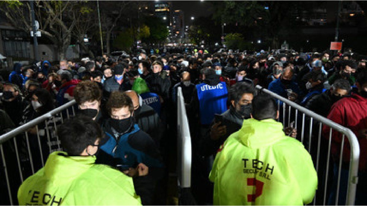 One by one, the fans who are prohibited from attending the stadiums in Argentina due to the right of admission