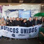 La medida de fuerza se suma al paro de docentes universitarios y no docentes convocado por la FATUN, Conadu y Conadu Histórica. La medida de fuerza se suma al paro de docentes universitarios y no docentes convocado por la FATUN, Conadu y Conadu Histórica.