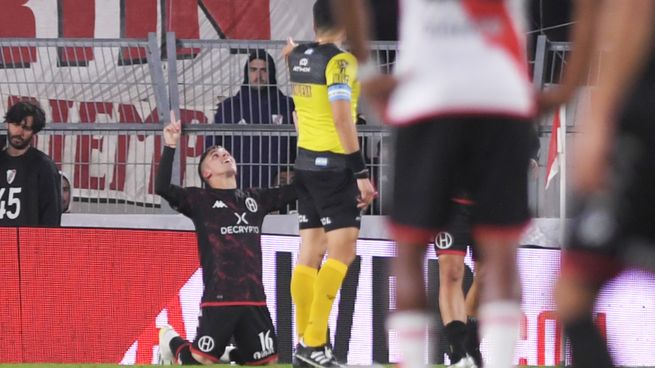 Huracán venció a River en el final y es escolta.