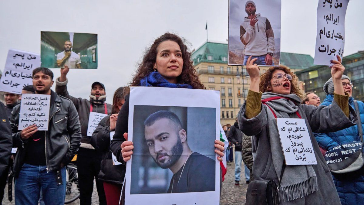 A famous rapper was sentenced to death for supporting riots