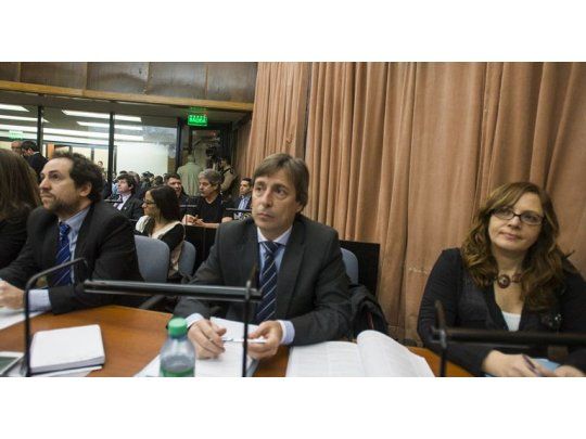 La Unidad Fiscal AMIA afirmó este miércoles que persisten muchos desafíos y dificultades en la investigación del atentado contra la mutual judía de 1994 y sostuvo que sólo un esfuerzo mancomunado y la cooperación entre agencias e internacional permitirán avanzar en el esclarecimiento del ataque, al difundir un balance de la tarea realizada el año último.