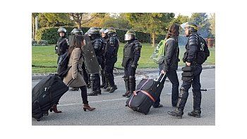 Un grupo de manifestantes bloqueó el acceso al aeropuerto de Marsella.