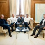 Diego Santilli, Martín Menem y Eduardo “Lule” Menem recibieron a Cristian Ritondo y Fernando de Andreis en Casa Rosada.