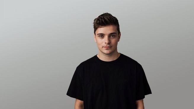 Martin Garrix, uno de los 100 mejores DJ mundiales tiene una considerable fortuna.