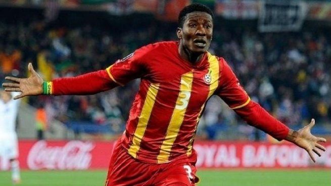 Asamoah Gyan llegó a ser el octavo futbolista mejor pago del mundo hasta que quedó en bancarrota por ser mal padre.&nbsp;