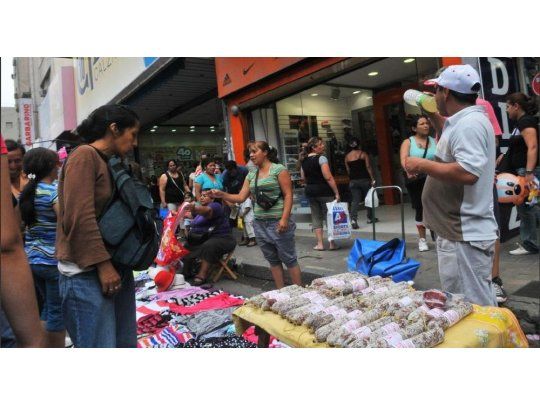 Suba anual de la venta ilegal callejera en la Ciudad de Buenos Aires.