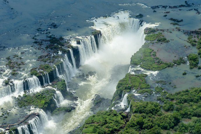 Iguazú se destaca por sus cataratas, pero también cuenta con muchas actividades para que los niños no se aburran. Iguazú se destaca por sus cataratas, pero también cuenta con muchas actividades para que los niños no se aburran.
