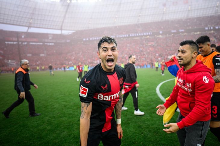 Bayer Leverkusen, con el argentino Exequiel Palacios, se consagró campeón por primera vez en la historia la Bundesliga, la segunda liga que más traccionó el crecimiento del fútbol europeo.